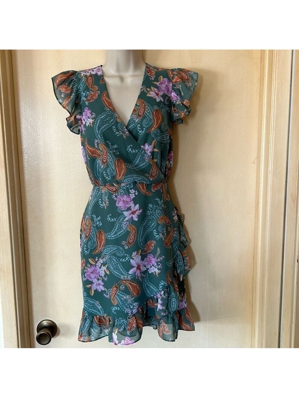 Bar III mint floral sundress with flutter sleeves and ruffle skirt size S